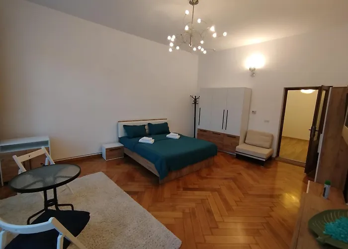 Brasov's Theatre Appartement